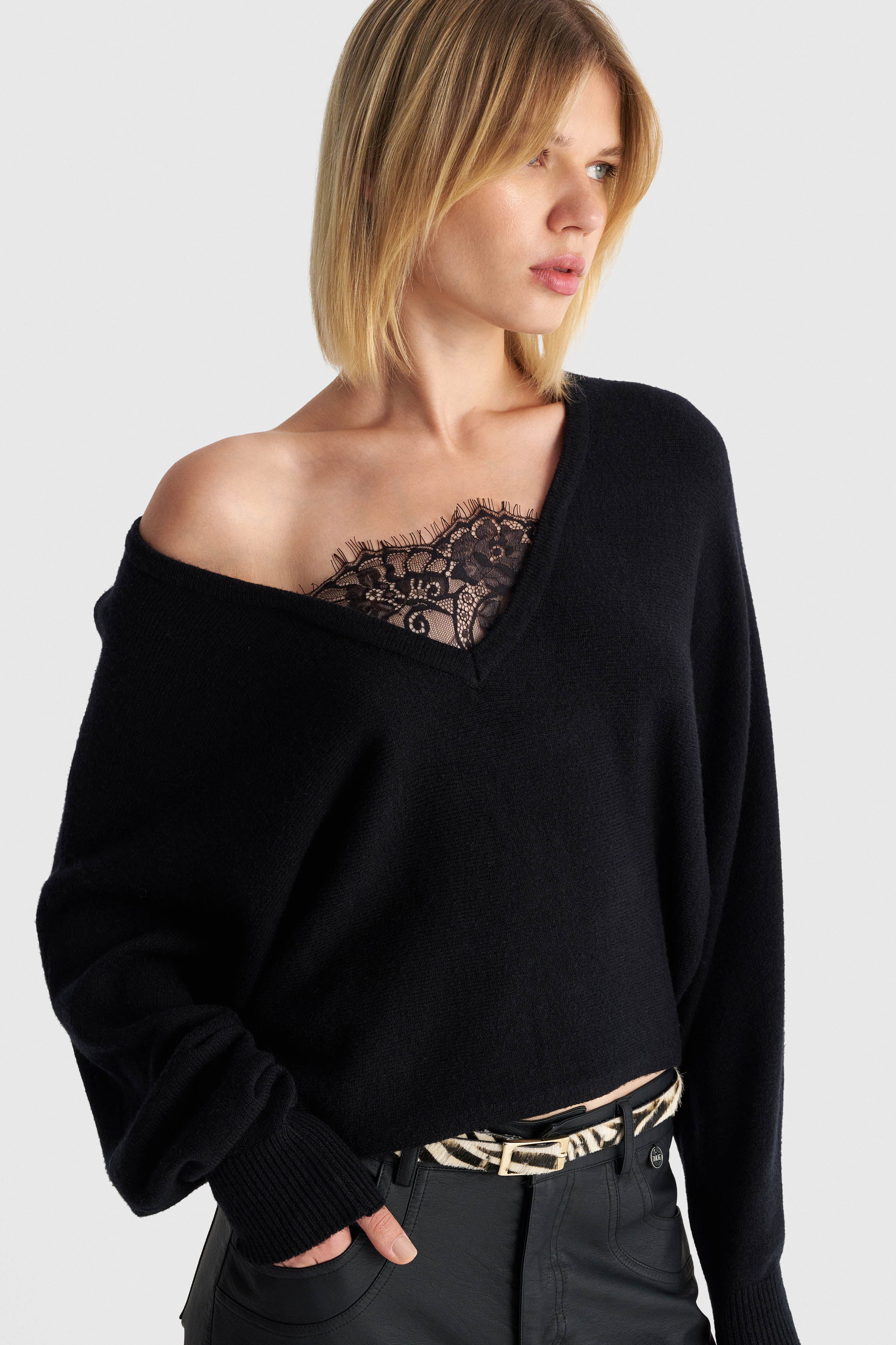 Knit top with lace detail - Black