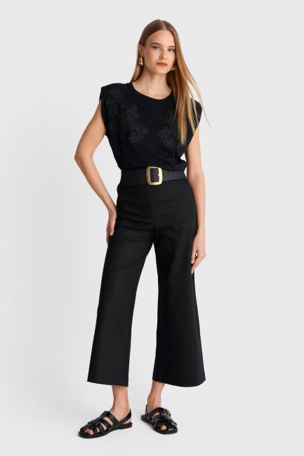 Sleeveless top with shoulder pads - Black