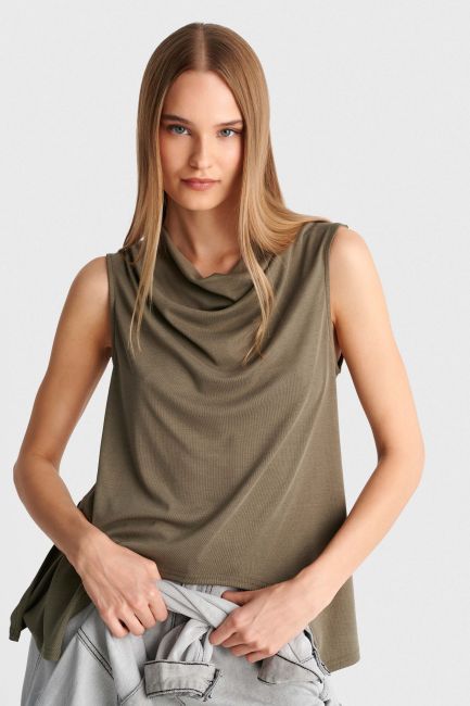 Asymmetrical draped top - Green