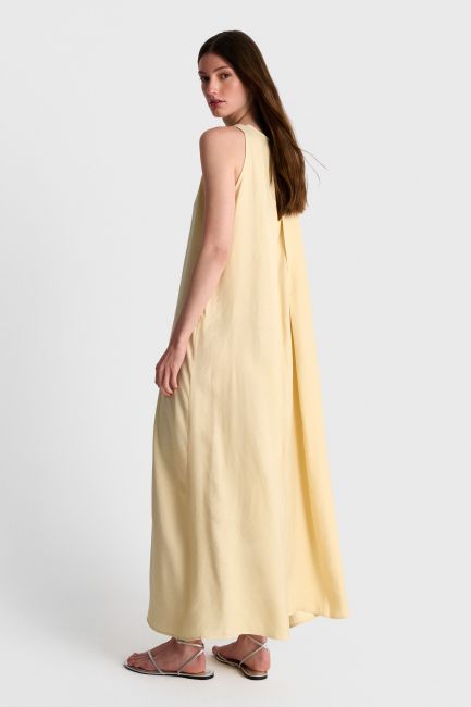 Flowing maxi dress with belt - Yellow