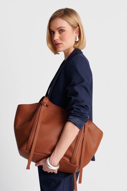 Shoulder bag with leather effect - Brown
