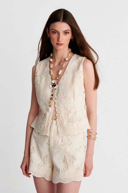 Lace shorts with embroidered details - White