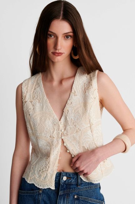 Lace top with embroidered details - White