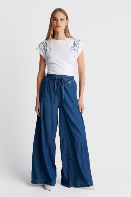 Τop with embroidered details - White