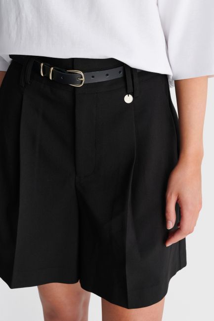 Leather belt with buckle - Black