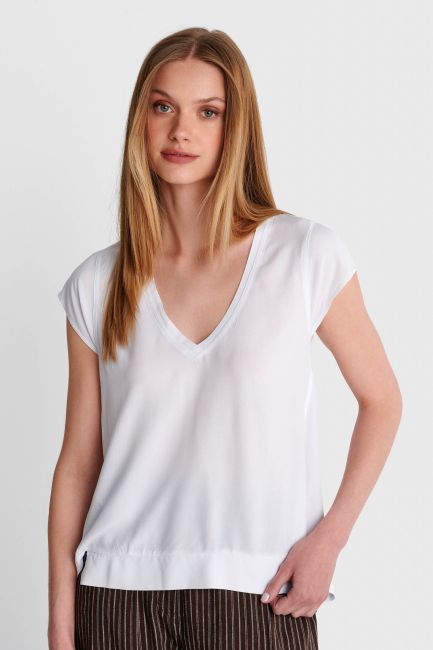 Short-sleeve V-neck top - White