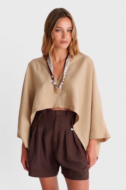 Loose-fit cropped top with necklace - Beige