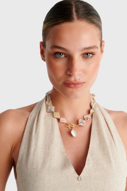 Necklace with square pearl beads - White