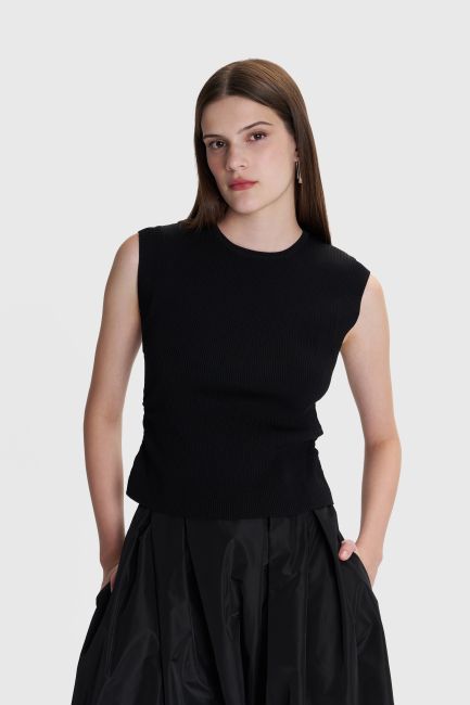 Sleeveless knitted blouse - Black