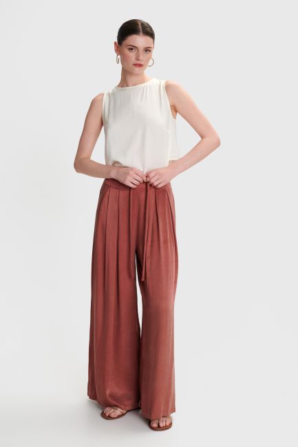 Trousers with drawstring waist - Brown
