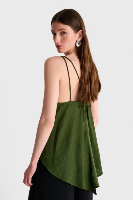 Asymmetrical top with a unique back - Green