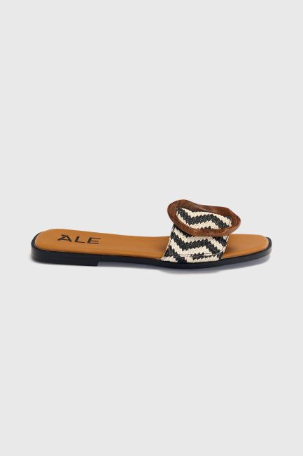 Flat sandals with tortoise buckle - Black