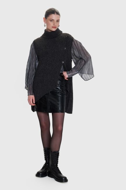 Sleeveless knitted blouse - Grey