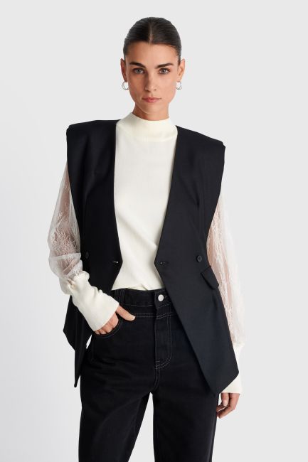 Knitted blouse with lace sleeves - White