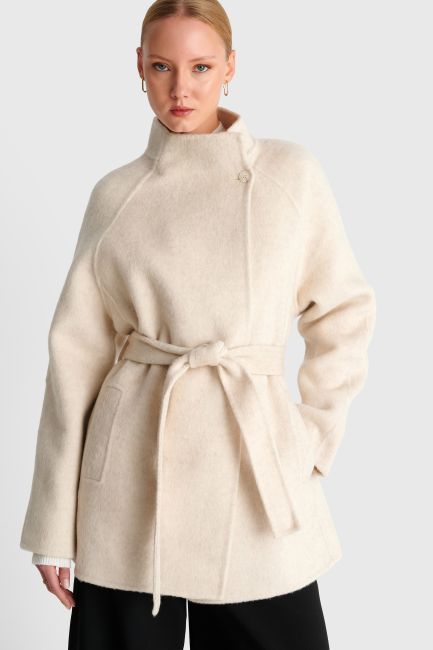 Wool coat with stand collar and belt - White